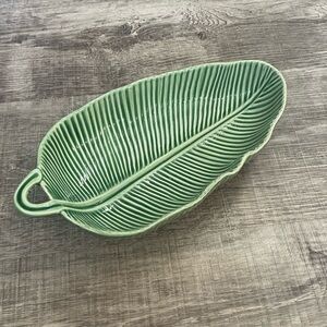 Bordallo Pinheiro Green Ceramic Banana Leaf Dish Portugal 11x6 Leaf Collection